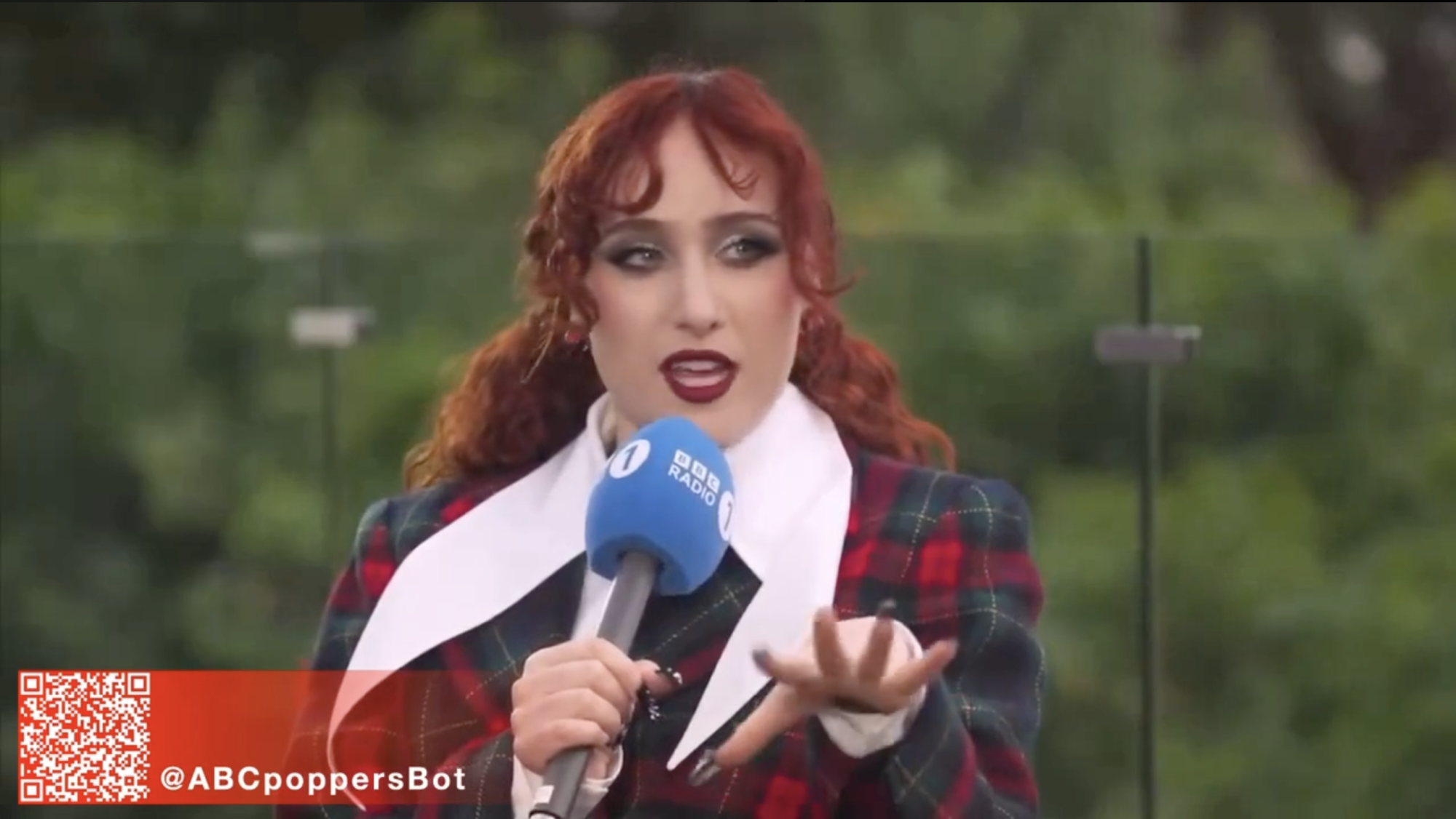 Всегда происходит какая-то хуйня. Какая-то сука блюет, какая-то сука вдыхает попперсы, какой-то девушке всё равно, что её парик наполовину снят Волгограде Всегда происходит какая-то хуйня. Какая-то сука блюет, какая-то сука вдыхает попперсы, какой-то девушке всё равно, что её парик наполовину снят Волгограде